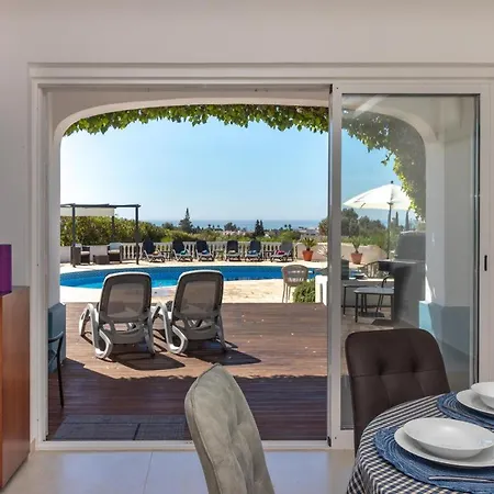 Salto With Fantastic Ocean Views