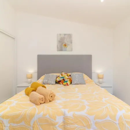 Salto With Fantastic Ocean Views *